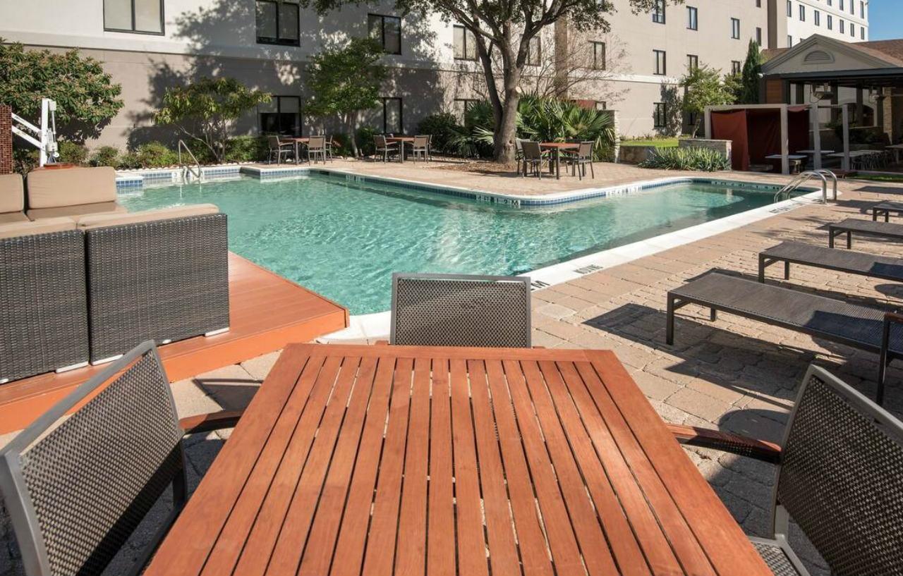 Hilton Garden Inn Las Colinas Irving Exterior foto