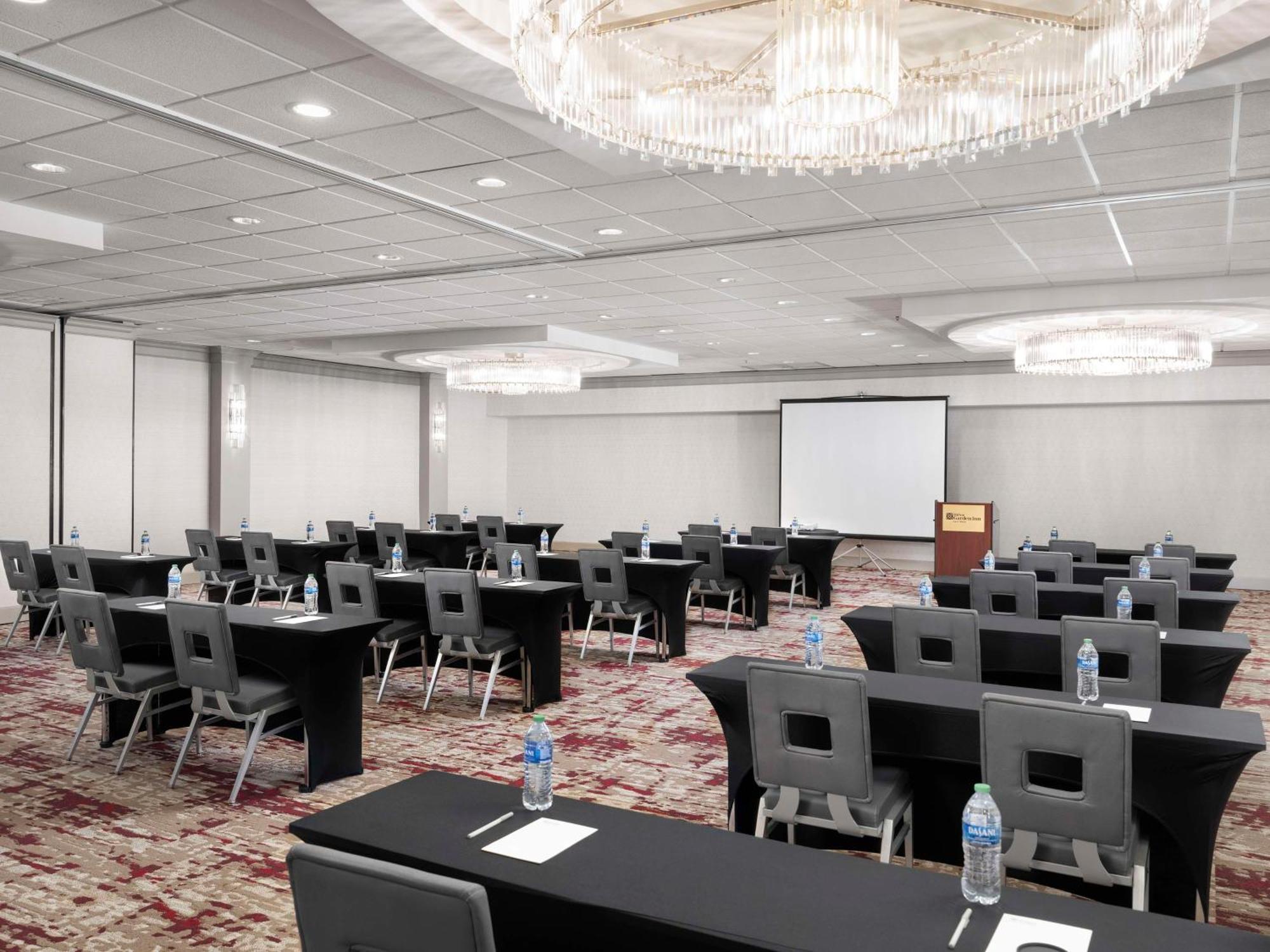 Hilton Garden Inn Las Colinas Irving Exterior foto